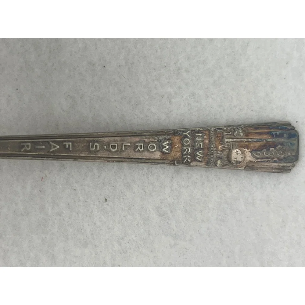 1939 New York World's Fair Souvenir Spoon Administration Building Silver Good